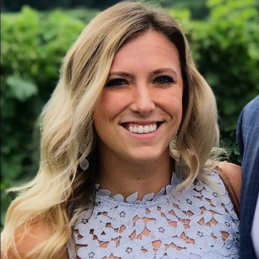 Meet your Posher, Hilary